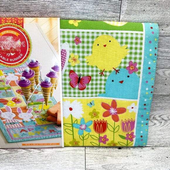 Brand New Blossoms & Blooms‎ Easter 13" x 36" Table Runner - Picture 3 of 5